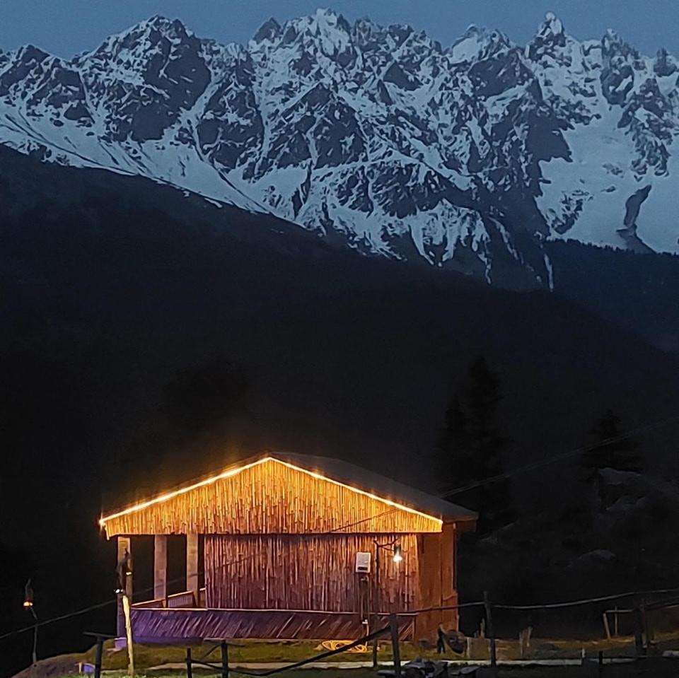 Khana Badosh Resort Kalam Exterior photo