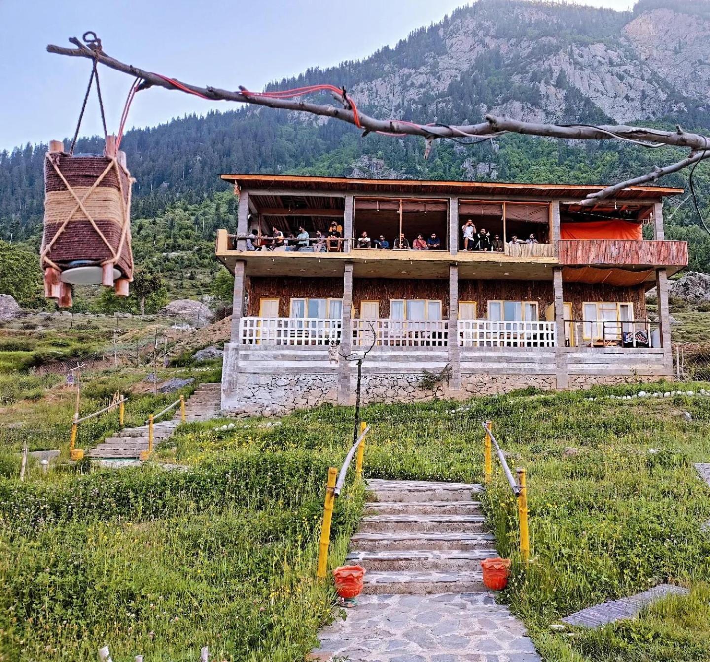 Khana Badosh Resort Kalam Exterior photo